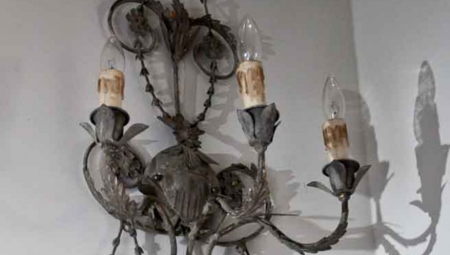 powder-room-light