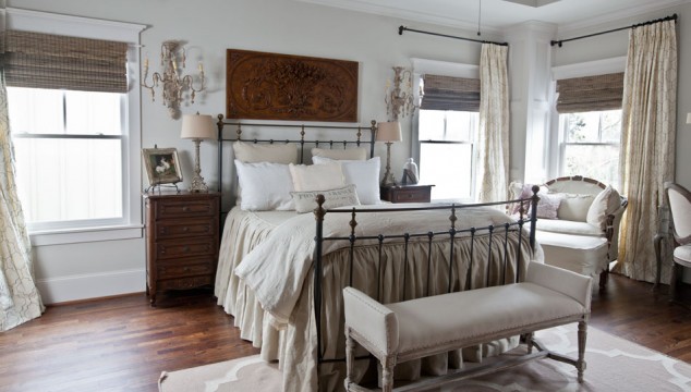 full-bedroom-with-curtains